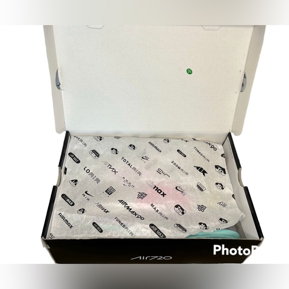 Nike Women’s 11 Air Max 720 Aqua Powder Excellent Condition - Picture 2 of 11